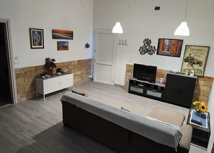 Villa Seafront In With Swimming Pool And Parking