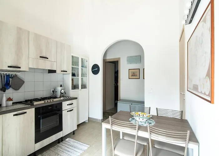 Seafront In With Swimming Pool And Parking * Alcamo Marina