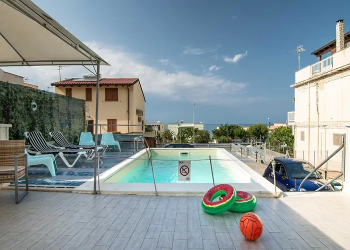 Seafront In With Swimming Pool And Parking * Alcamo Marina