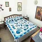 Seafront In With Swimming Pool And Parking Alcamo Marina