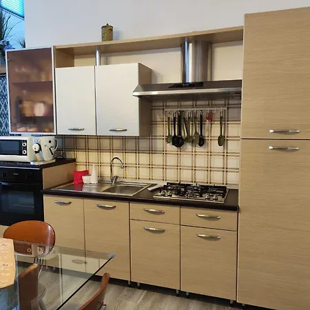 Seafront In With Swimming Pool And Parking ألكامو مارينا