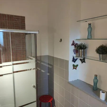 فيلة Seafront In With Swimming Pool And Parking