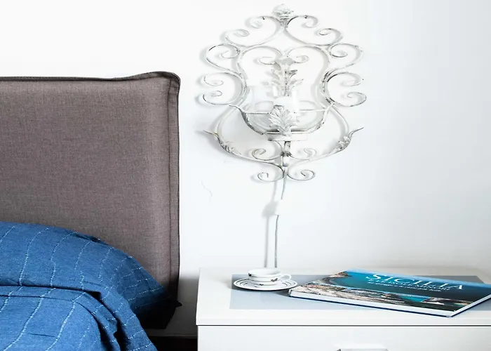 Seafront In With Swimming Pool And Parking Villa *