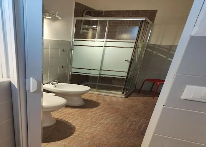 别墅 Seafront In With Swimming Pool And Parking