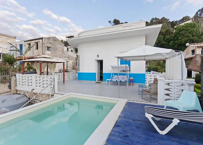 Seafront In With Swimming Pool And Parking Alcamo Marina